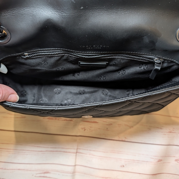 EUC Tory Burch Willa Black Matte Quilted Shoulder Crossbody Bag - Picture 7 of 16